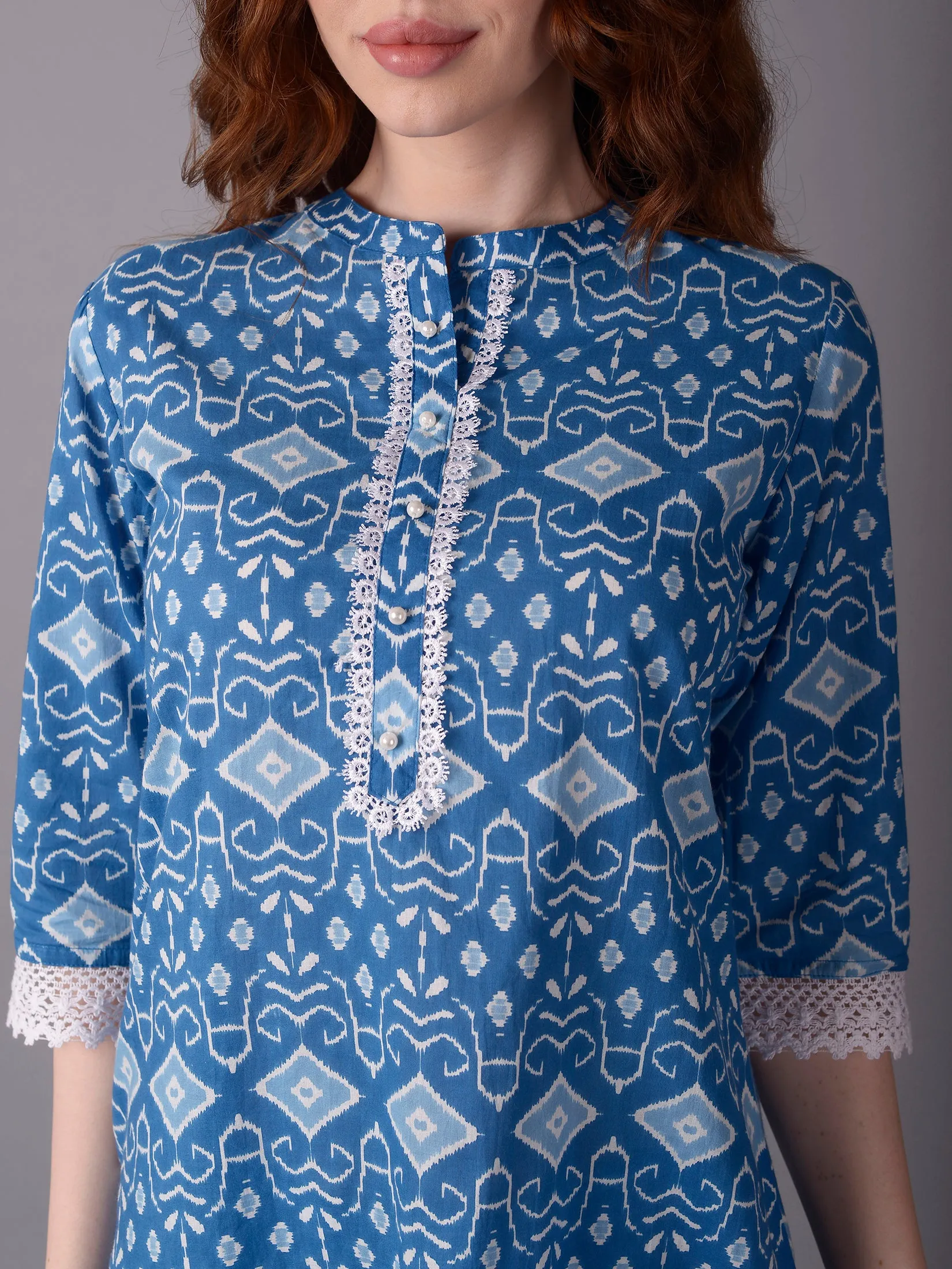 Women Blue Aztech Printed Kurta With Trouser